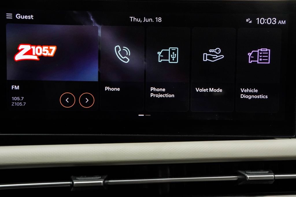 Used 2025 Green Hyundai SEL image 31