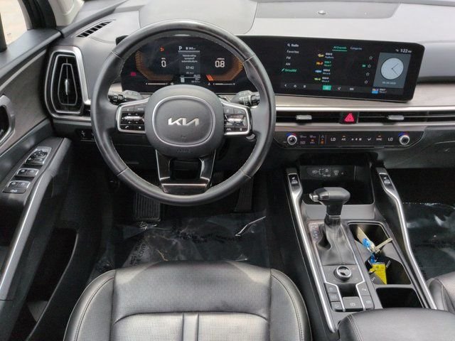 Used 2024 Gray Kia X-Line EX image 17