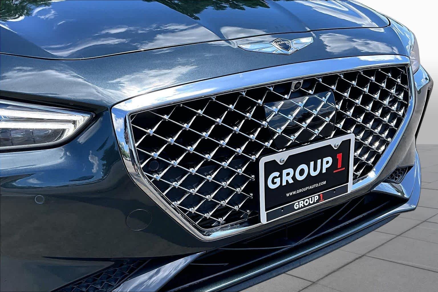 Used 2019 Black Forest Green Genesis 3.3T Design image 30