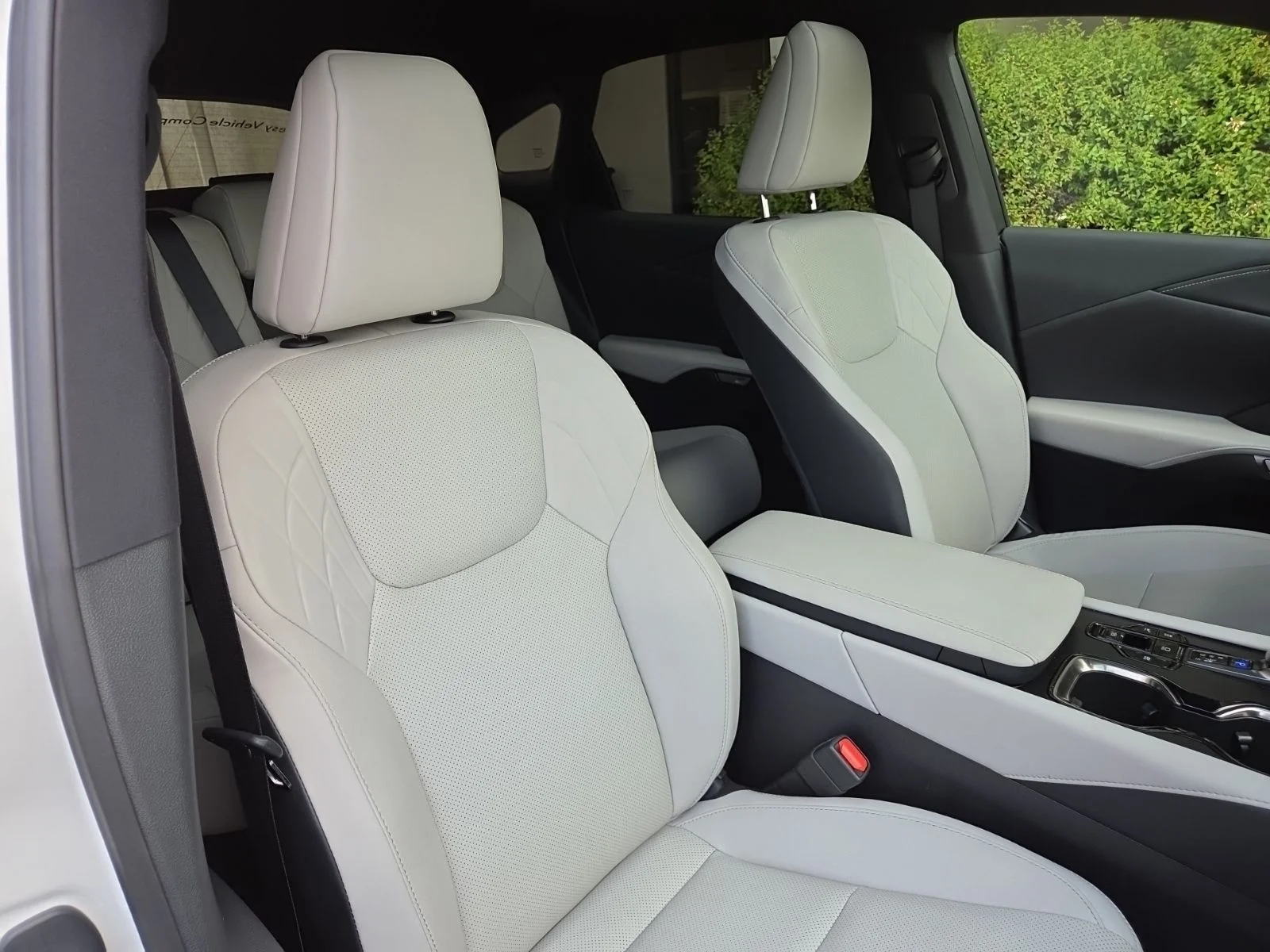 Used 2026 White Lexus 350h Premium image 19