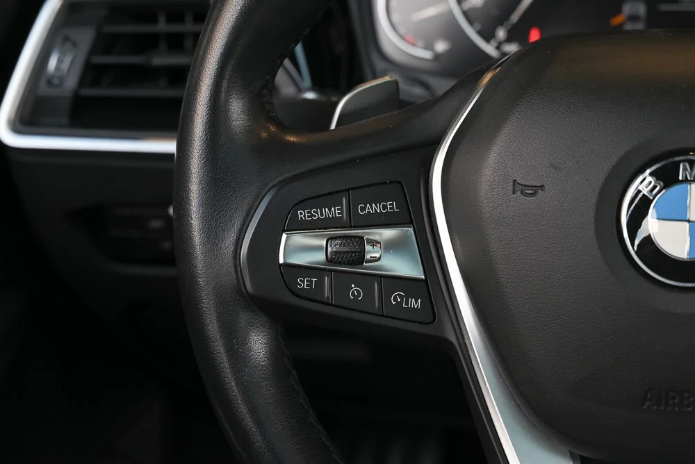 Used 2019 Black BMW 330i image 18