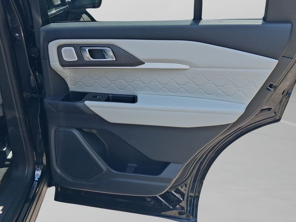 New 2026 Black Ford Platinum image 24