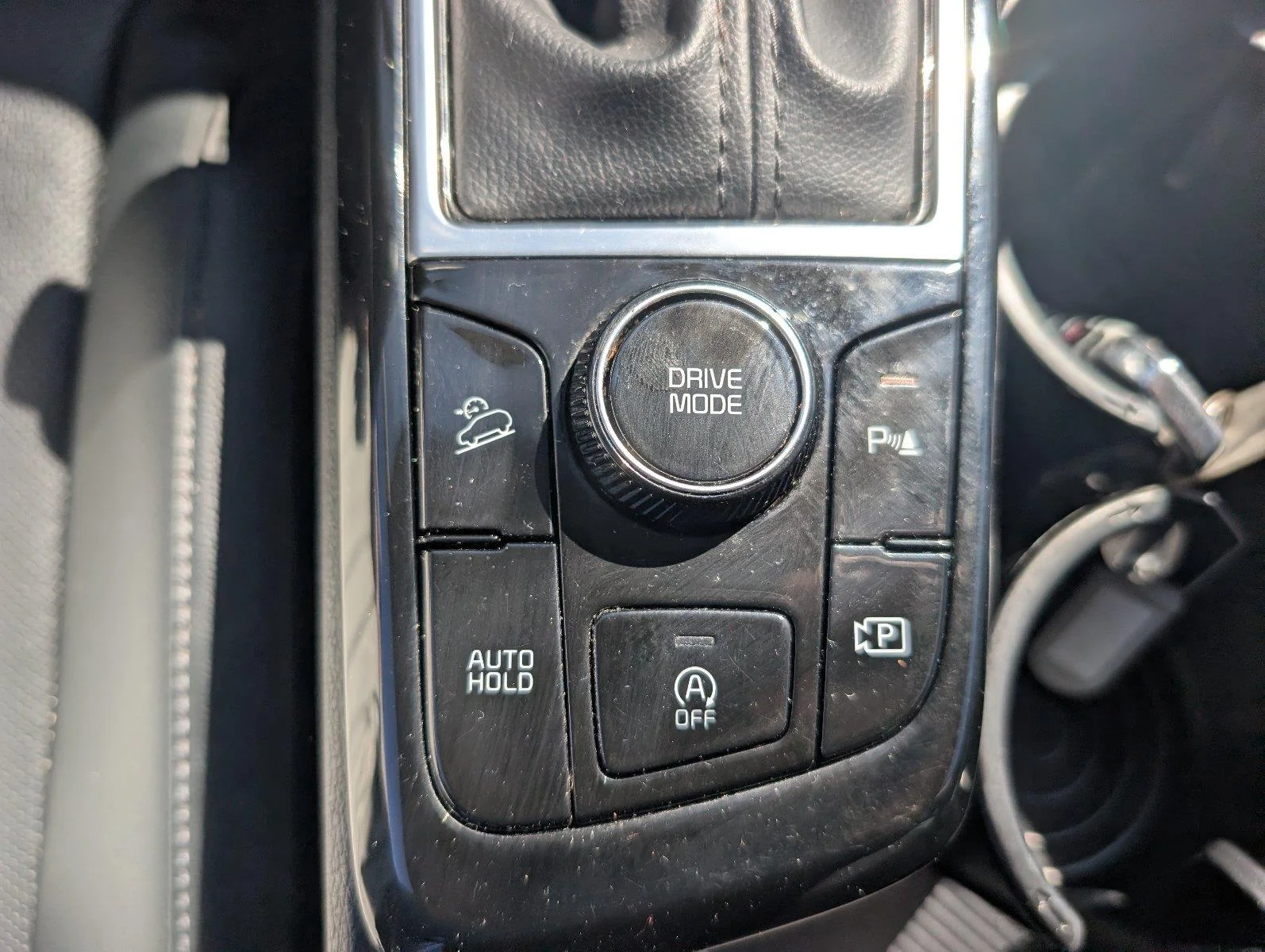 Used 2025 Wolf Gray Kia SX-Prestige image 21