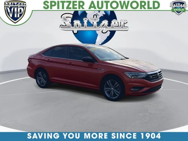 Used 2019 Orange Volkswagen R-Line image 2