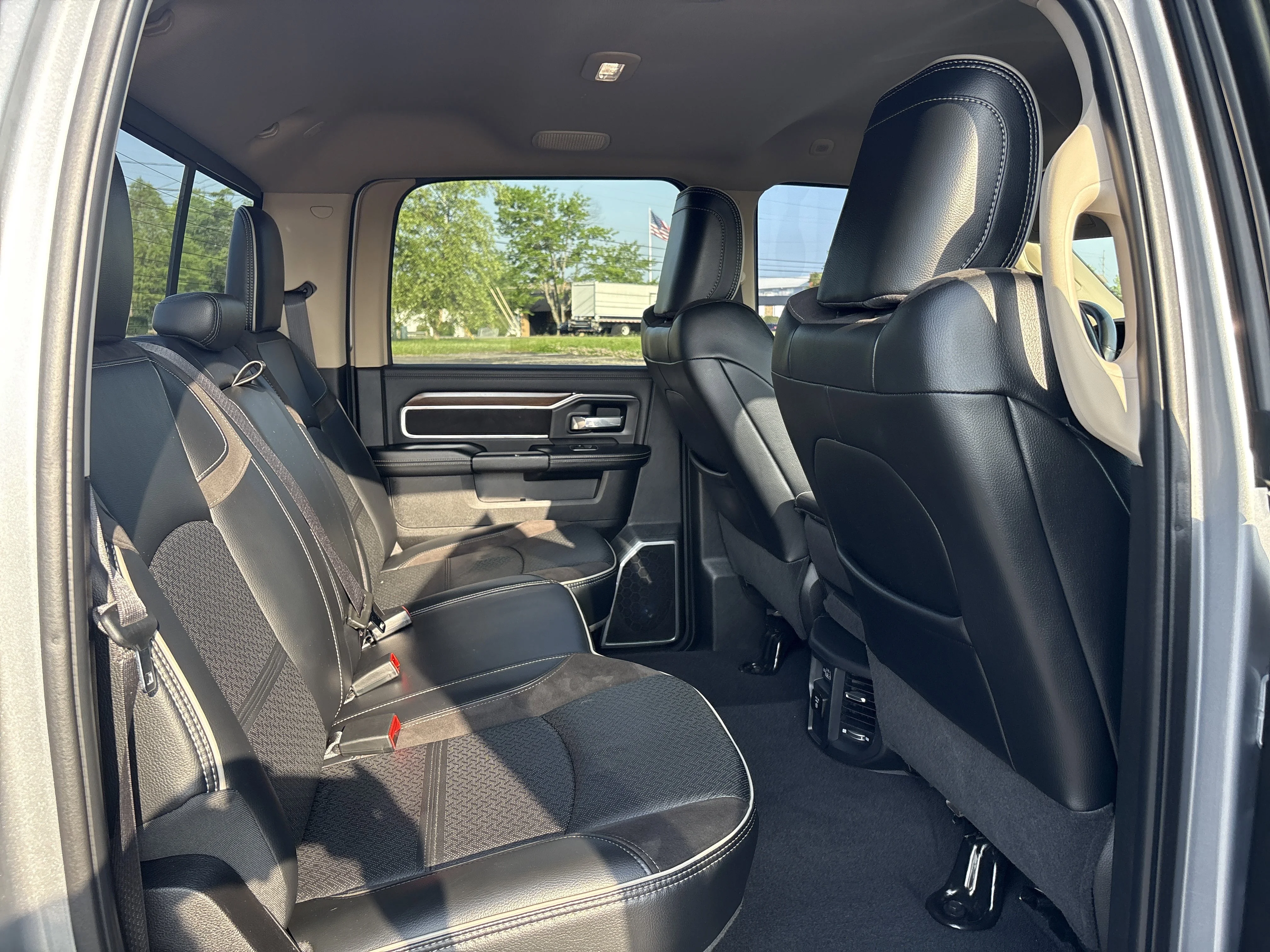 Used 2022 Billet Silver Metallic Clearcoat Ram Laramie image 23