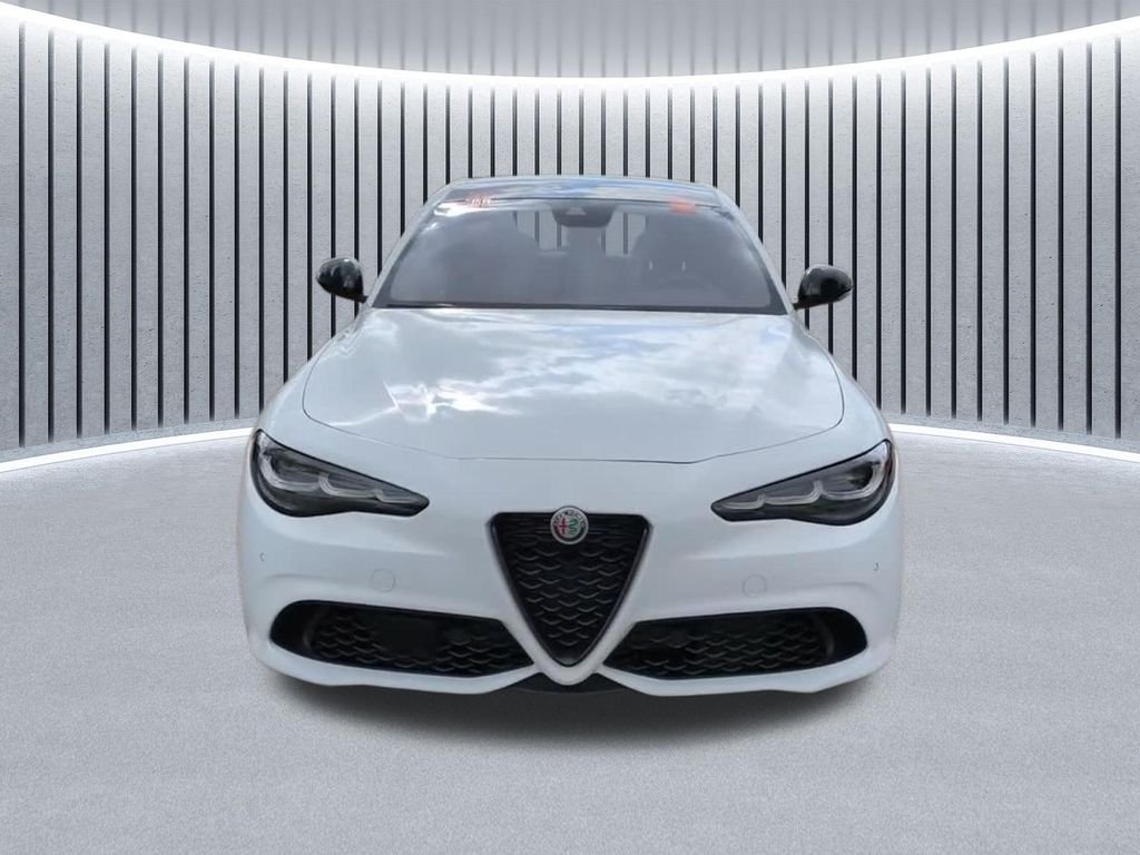 Used 2024 White Alfa Romeo Veloce image 22