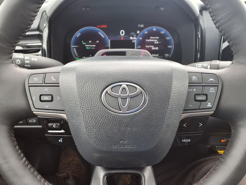 2026 Toyota Camry XLE - Photo 15