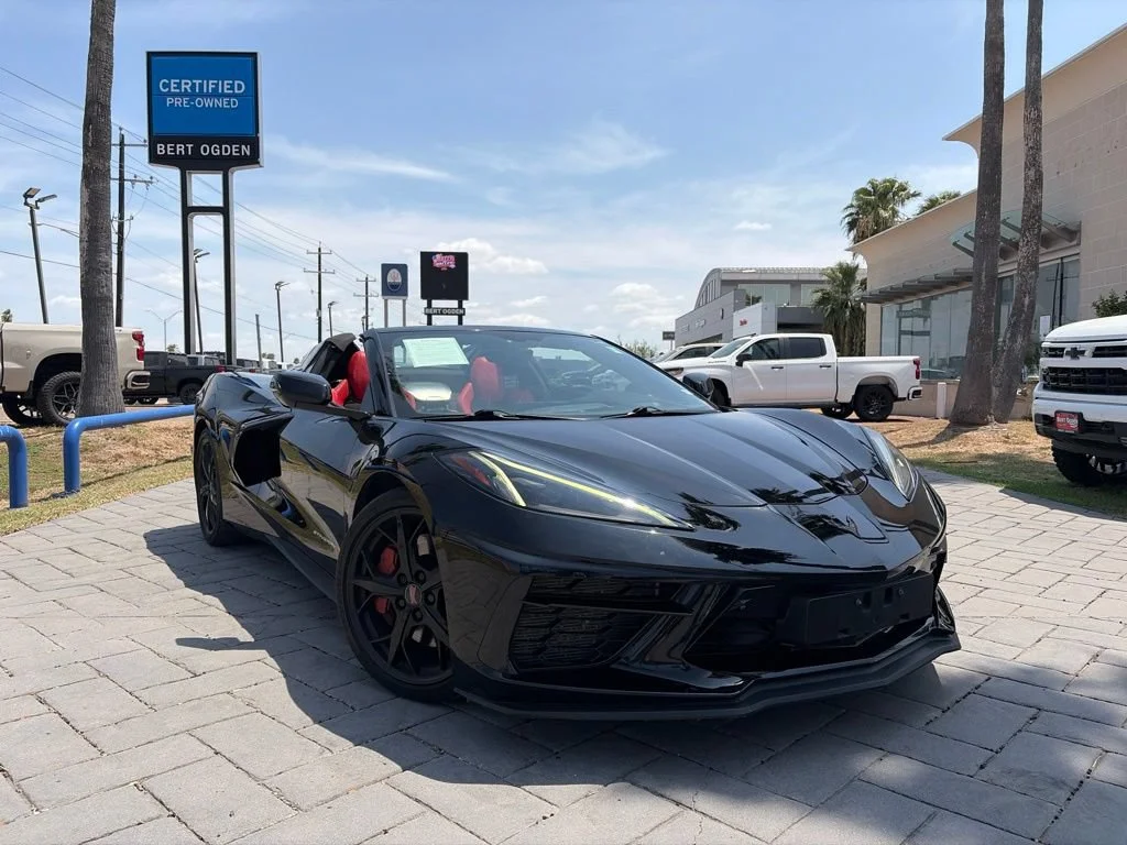 Used 2022 BLACK Chevrolet 3LT image 1