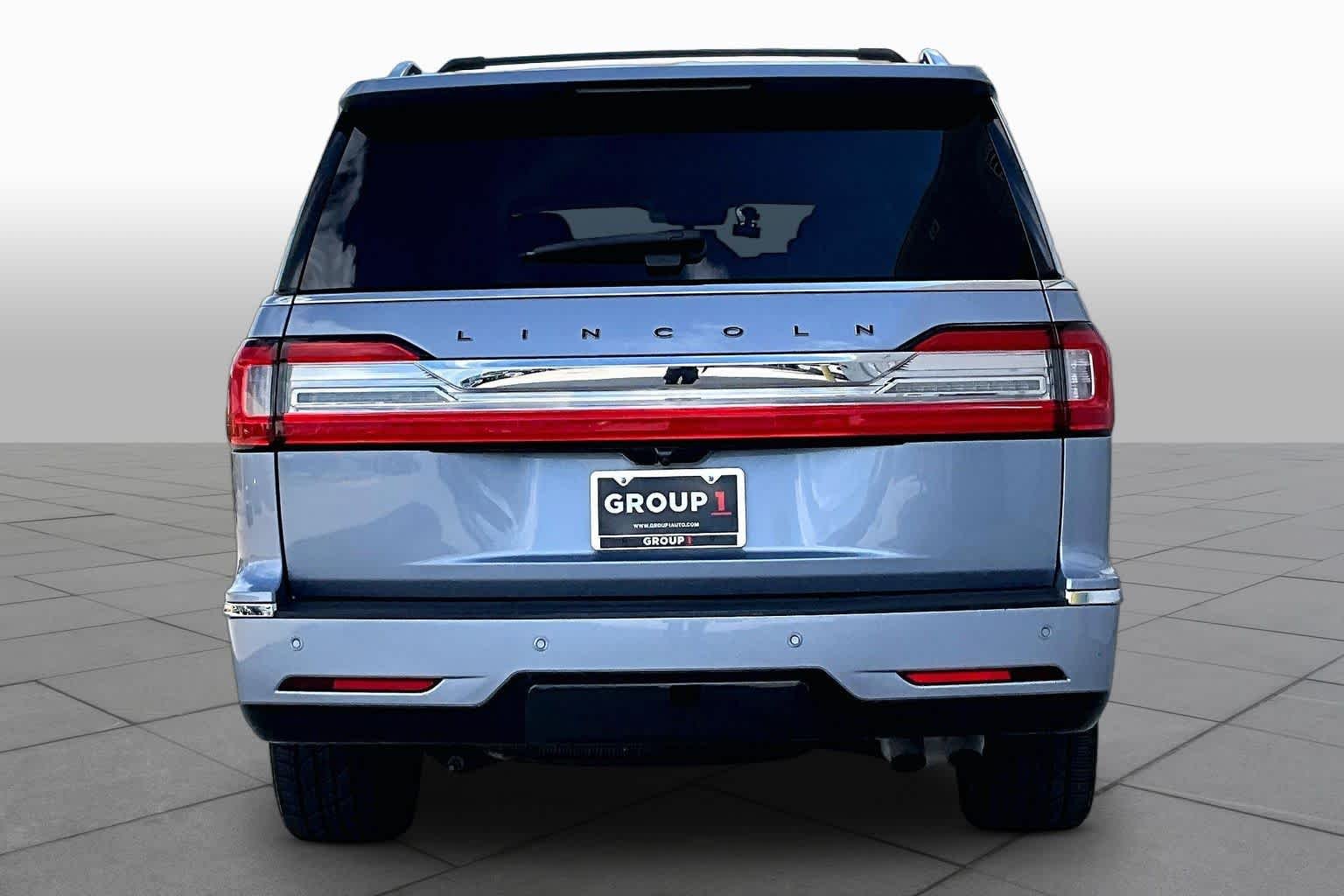 Used 2018 Chroma Crystal Blue Lincoln Black Label image 5