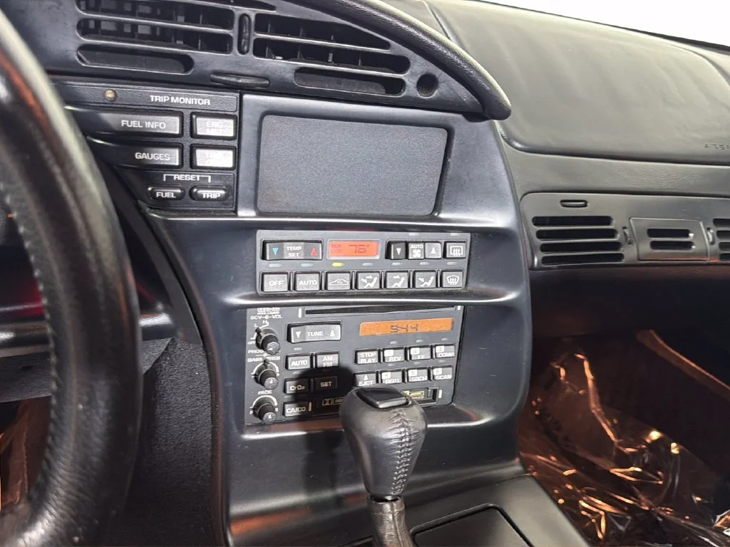 Used 1995  Chevrolet 2dr Convertible image 24
