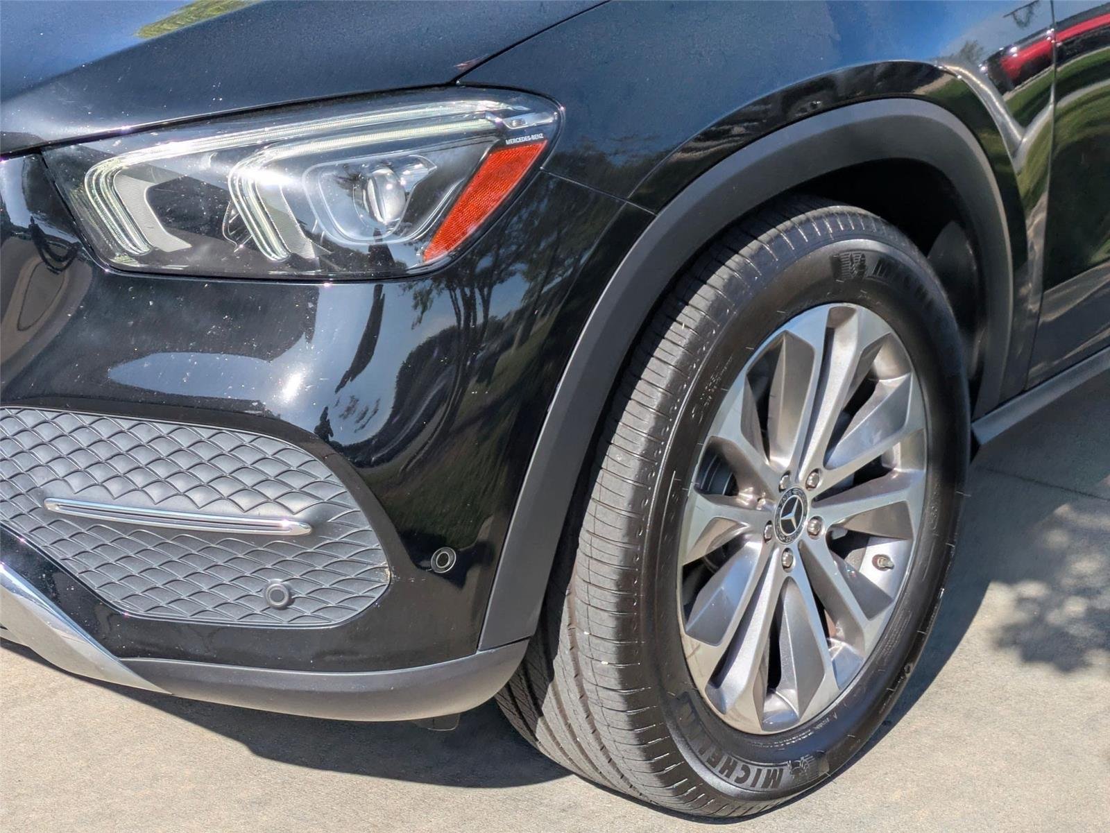 Used 2020 Black MERCEDES-BENZ TRUCK  image 6