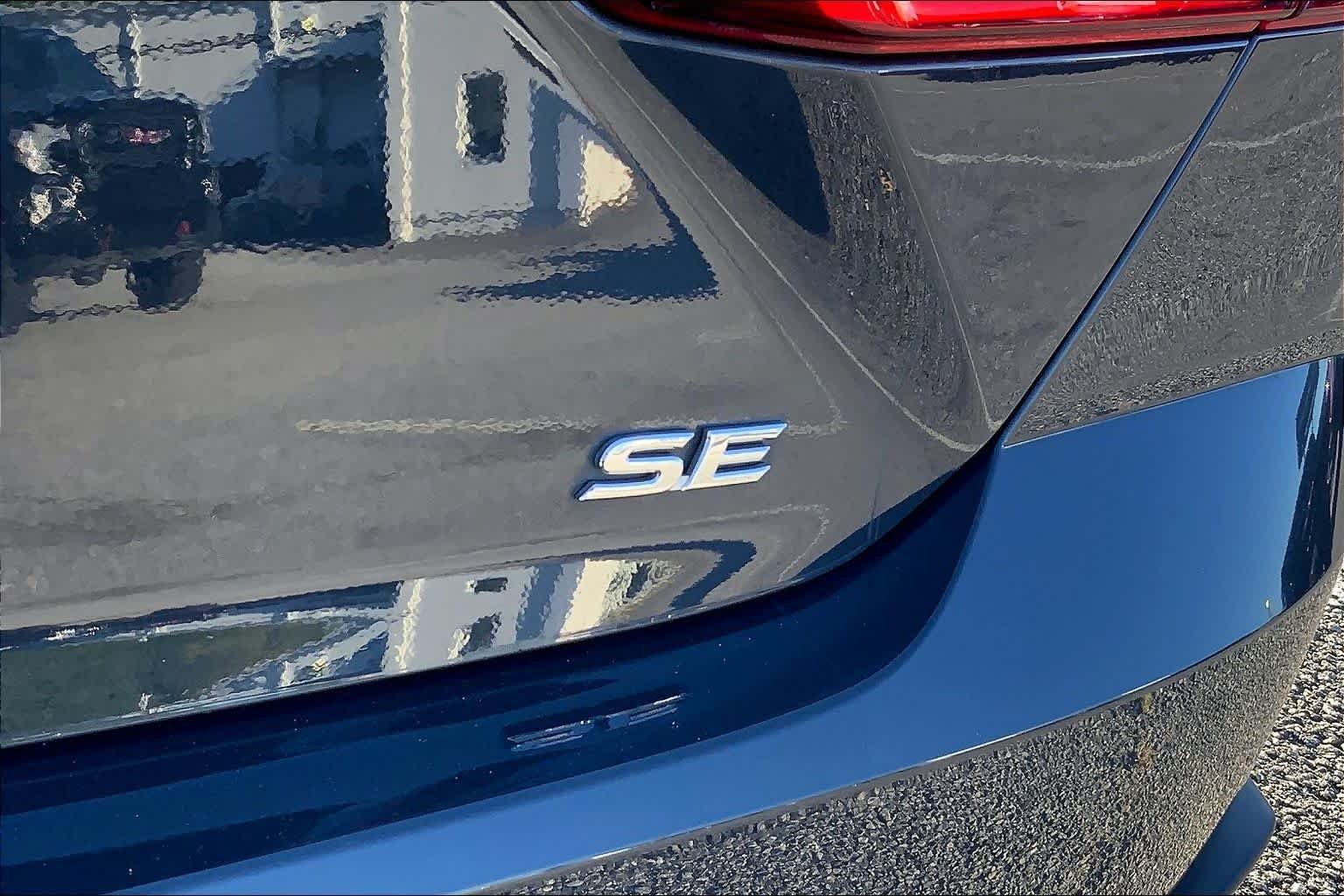 Used 2025 Underground Toyota SE image 9