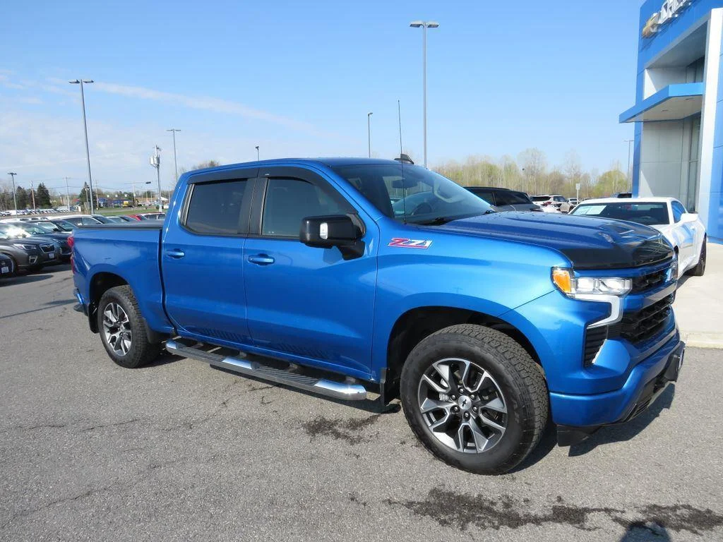 Used 2023 Glacier Blue Metallic Chevrolet RST image 3
