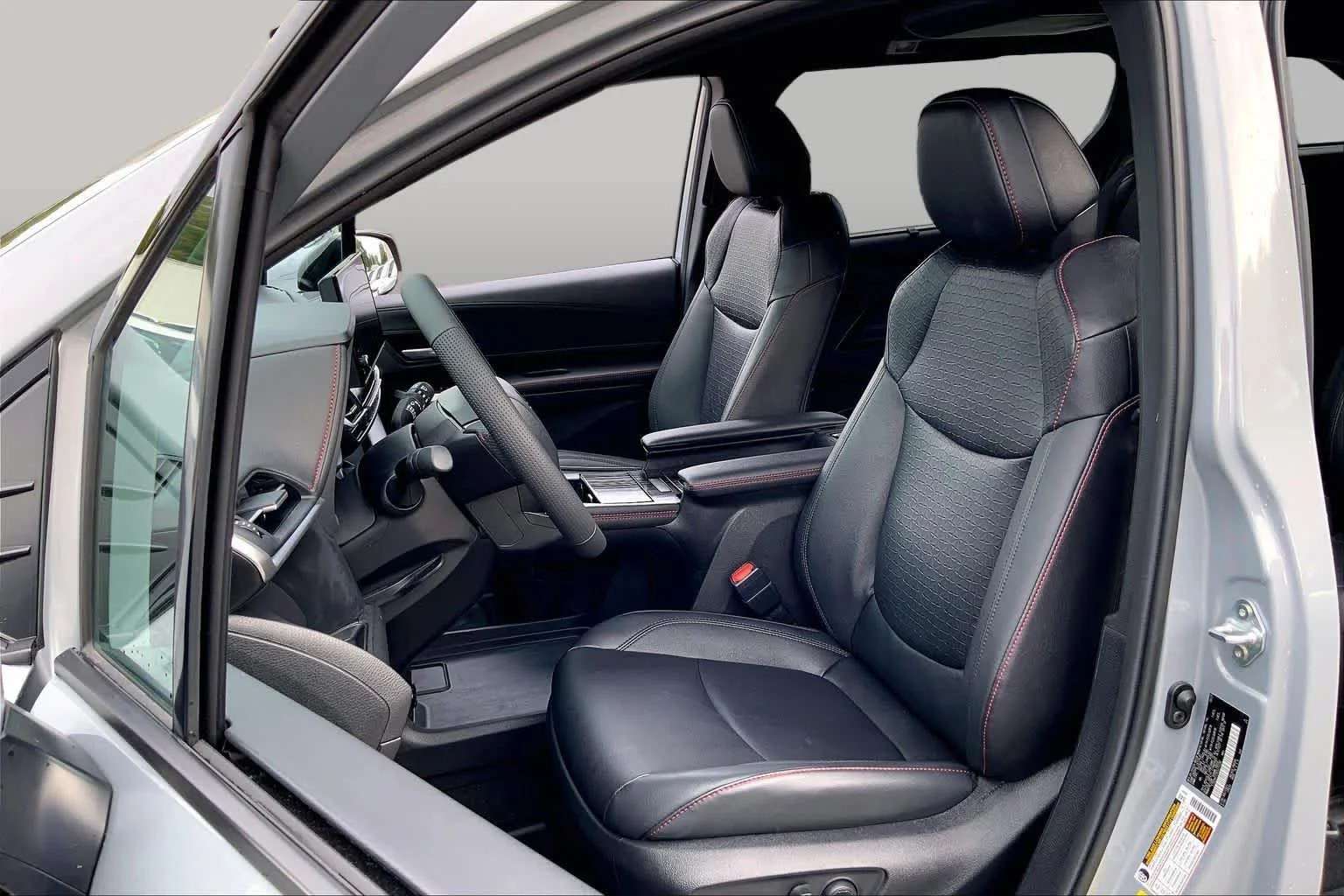 Used 2025 Cement Toyota XSE image 9