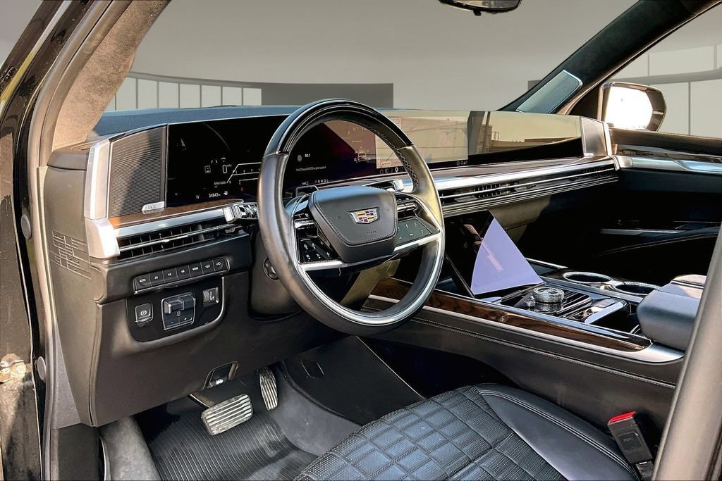 Certified Used 2025 Black Raven Cadillac Sport Platinum image 13