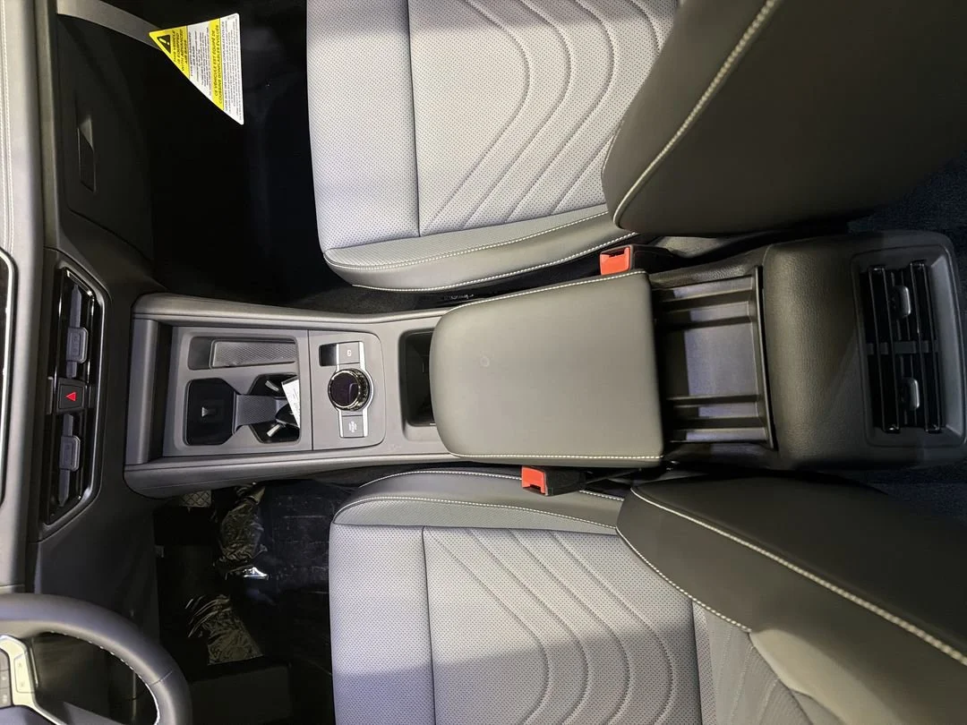 New 2026 Platinum Gray Metallic Volkswagen SE image 23