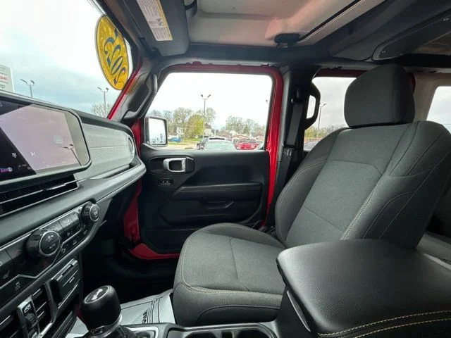 2025 Jeep Wrangler 4xe Sahara 4XE - Photo 47