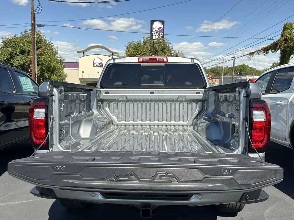 New 2026 Sterling Metallic GMC Elevation image 29