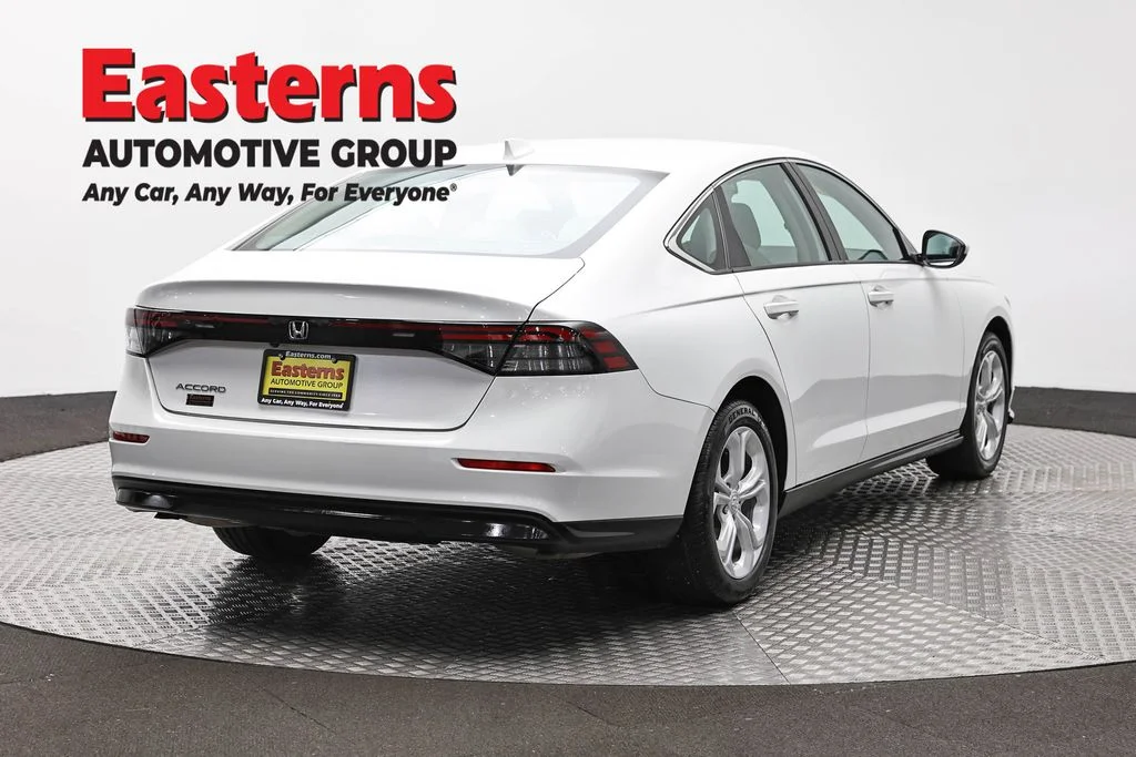 Used 2024 White Honda LX image 5