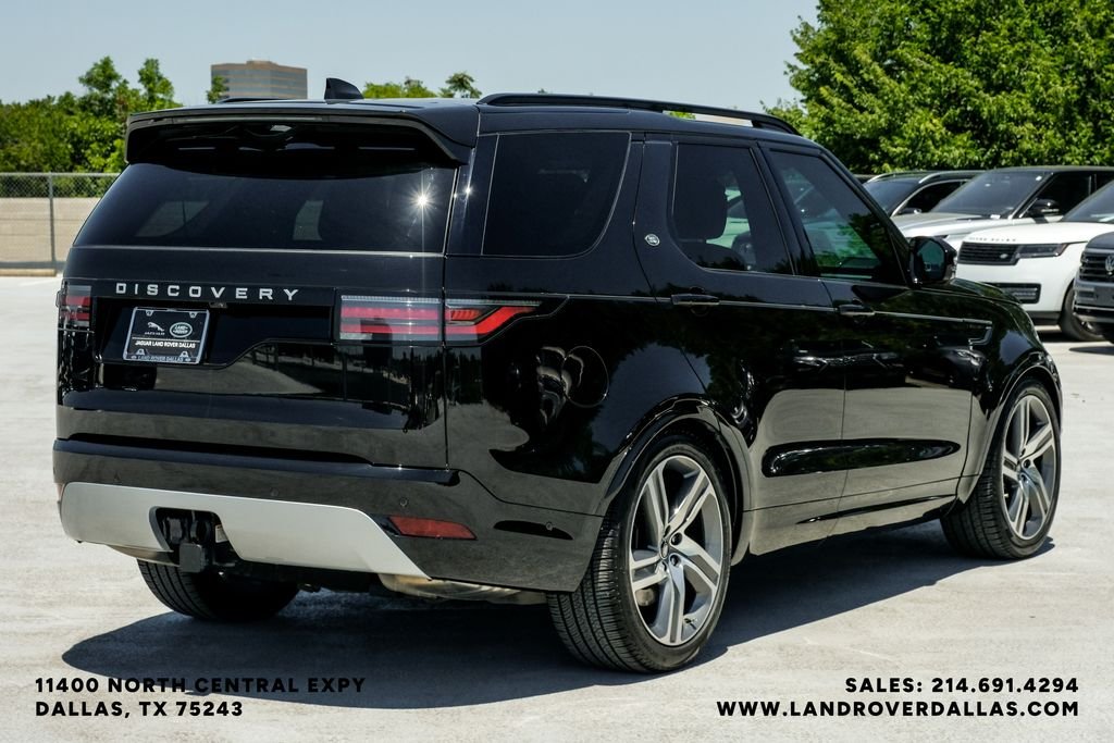 Certified Used 2025 Black Land Rover Metropolitan Edition image 8