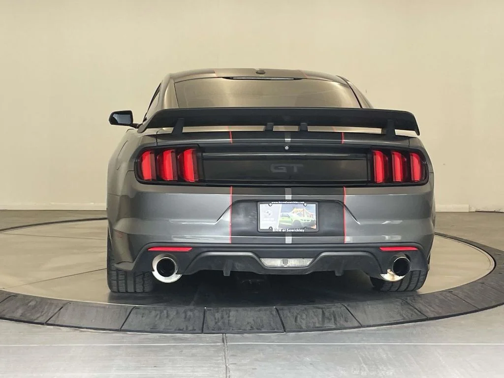 Used 2015 Blue Ford GT Premium image 4