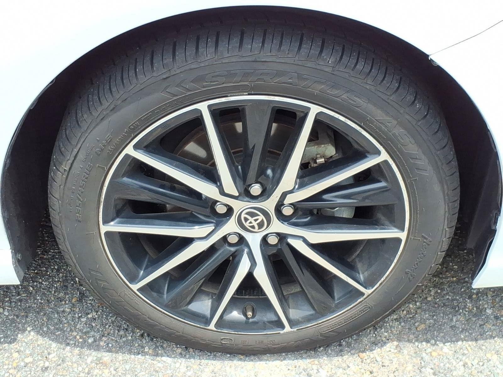 Used 2023  TOYOTA  image 9