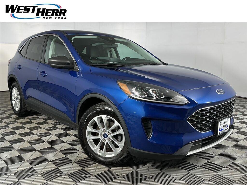 Used 2022 Atlas Blue Ford SE image 1