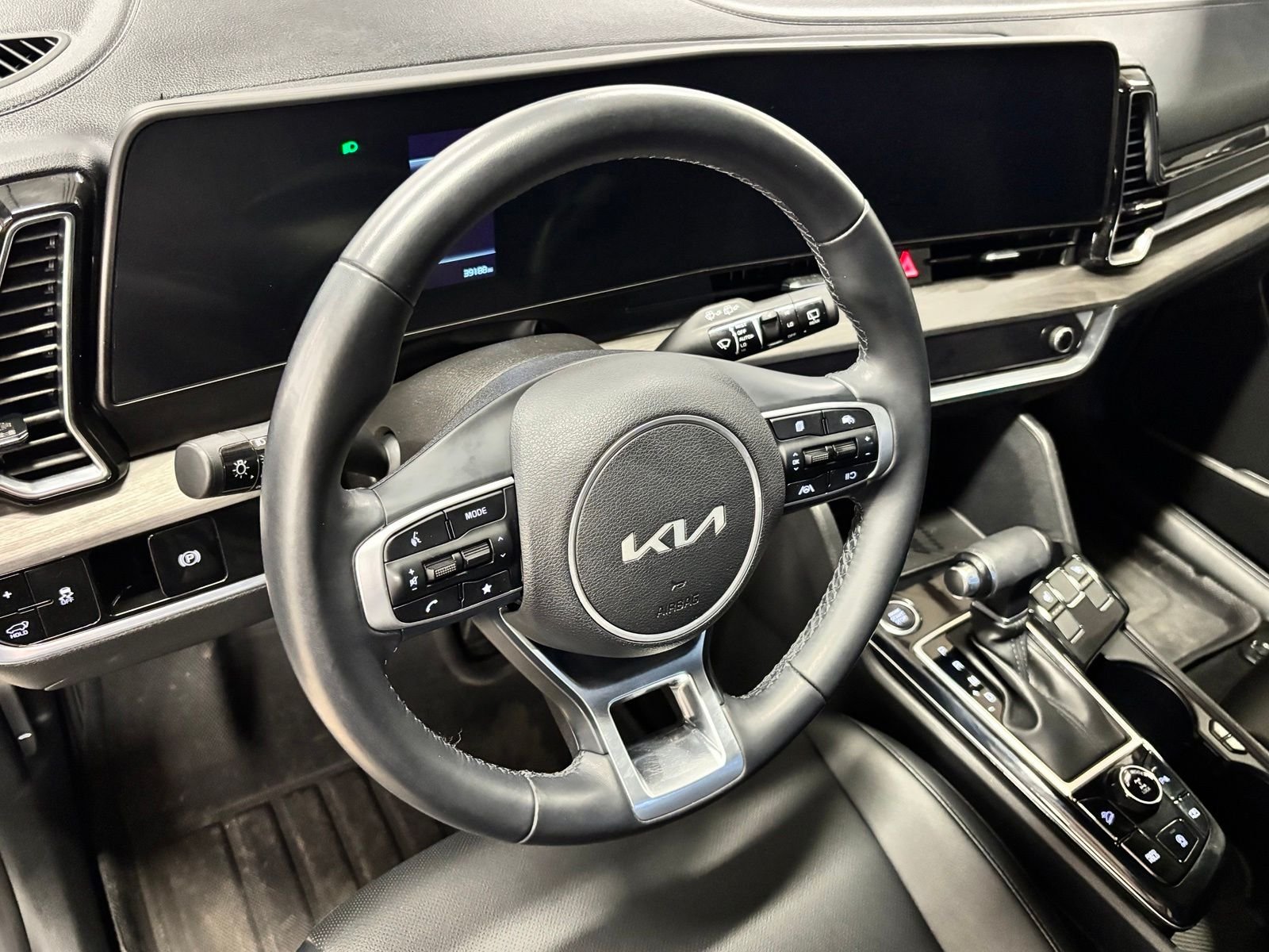 Used 2024 White Kia X-Line image 16