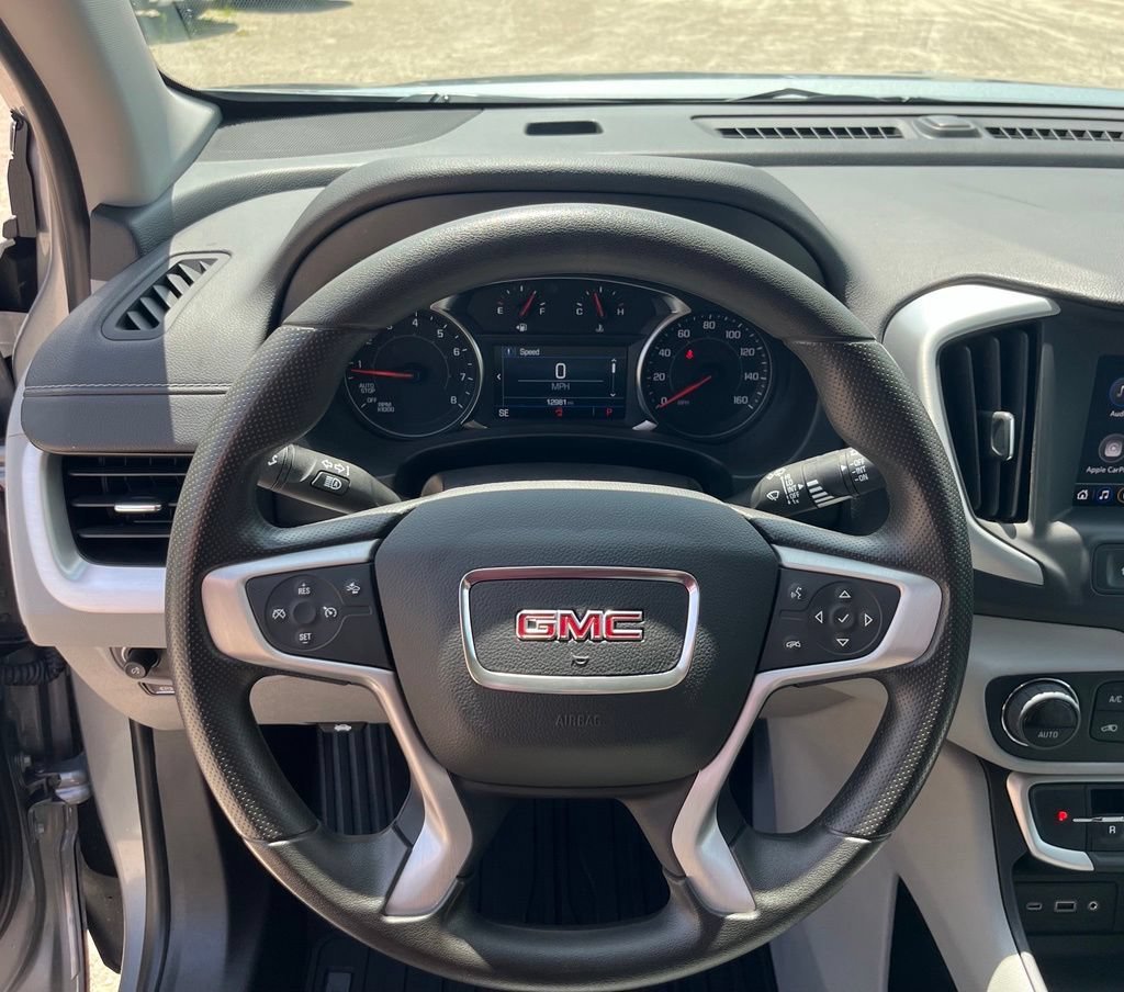 Used 2024 Sterling Metallic GMC SLE image 23