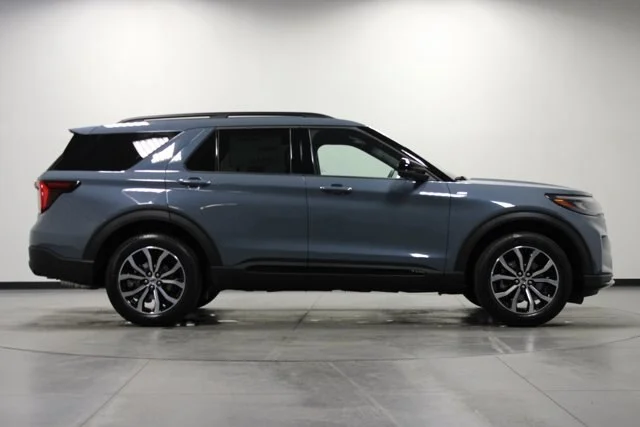 New 2026 Vapor Blue Metallic Ford ST-Line image 27
