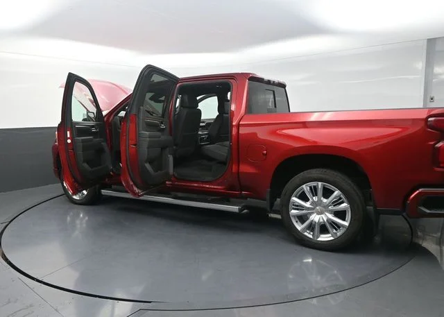 Used 2023 Red Chevrolet High Country image 33