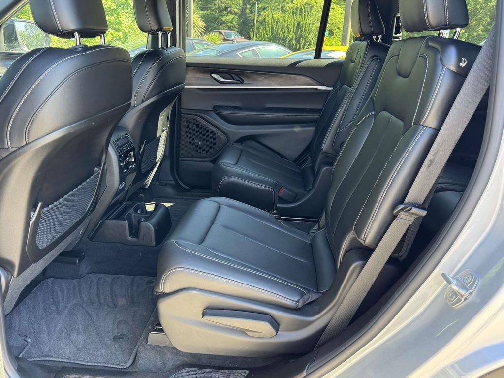 Used 2025 Silver Jeep Limited image 18
