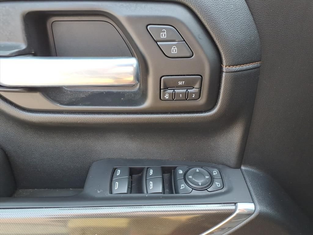 Used 2021 Black GMC AT4 image 20