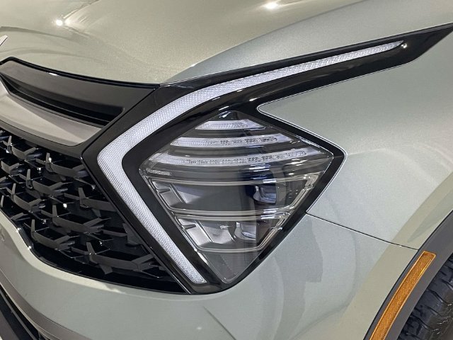 Used 2023 Green Kia X-Pro Prestige image 15