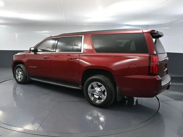 2020 Chevrolet Suburban LT - Photo 12