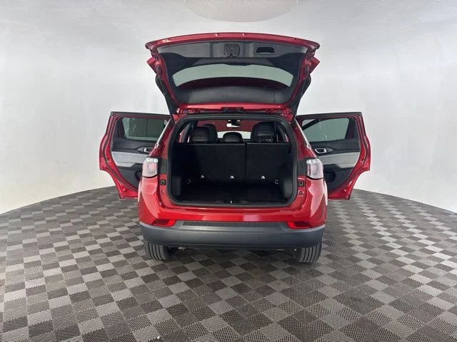 Used 2025 Red Jeep Latitude image 18