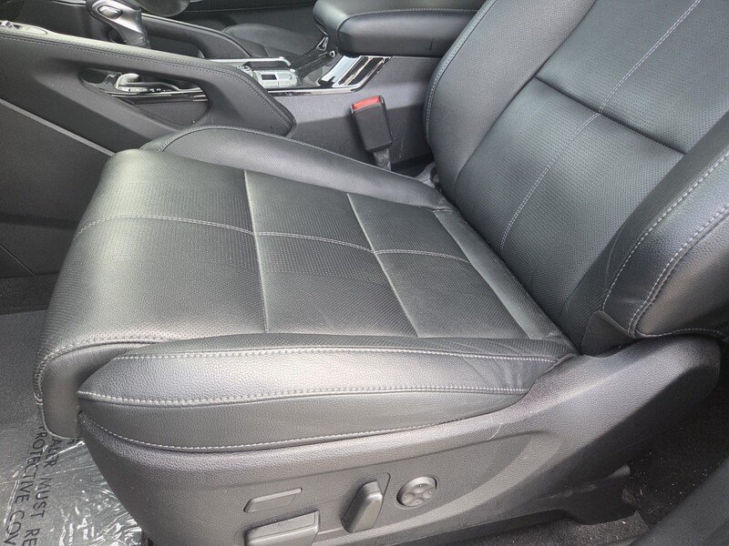 Used 2025 Black Kia SX image 9