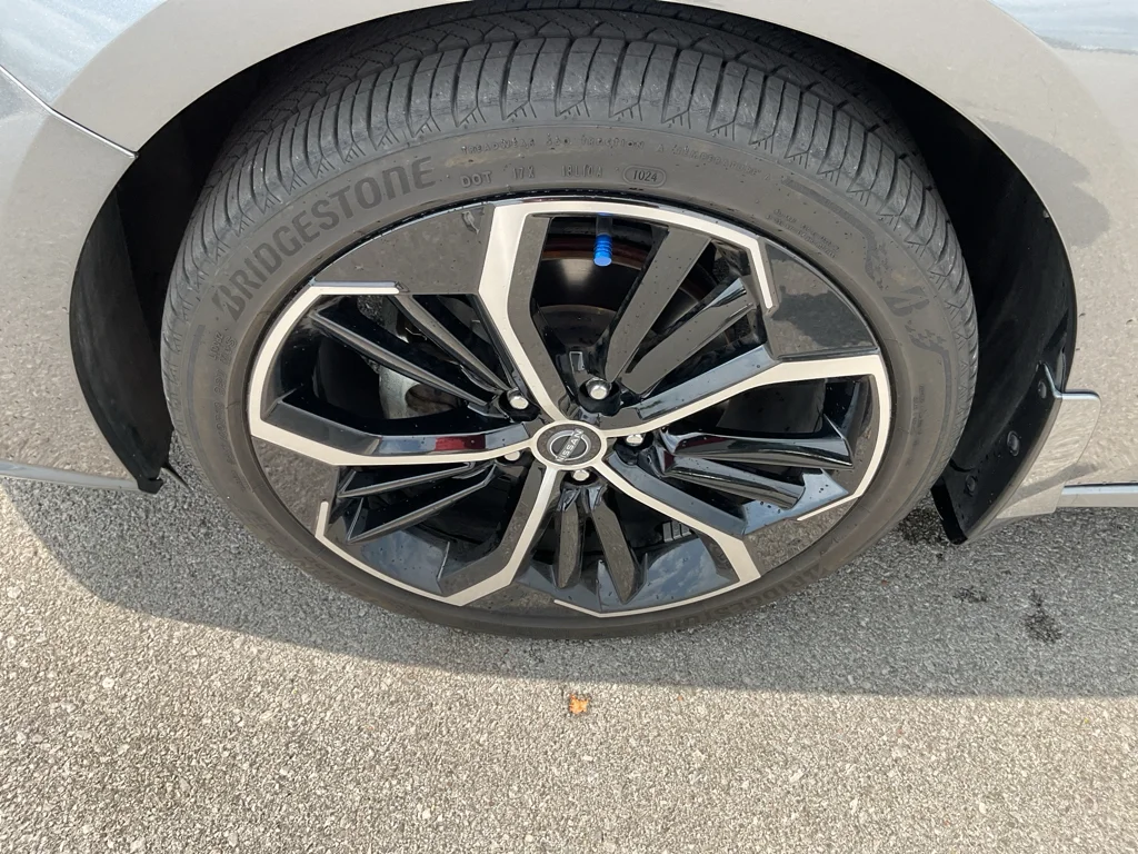Used 2024 Gun Metallic Nissan 2.5 SR image 6