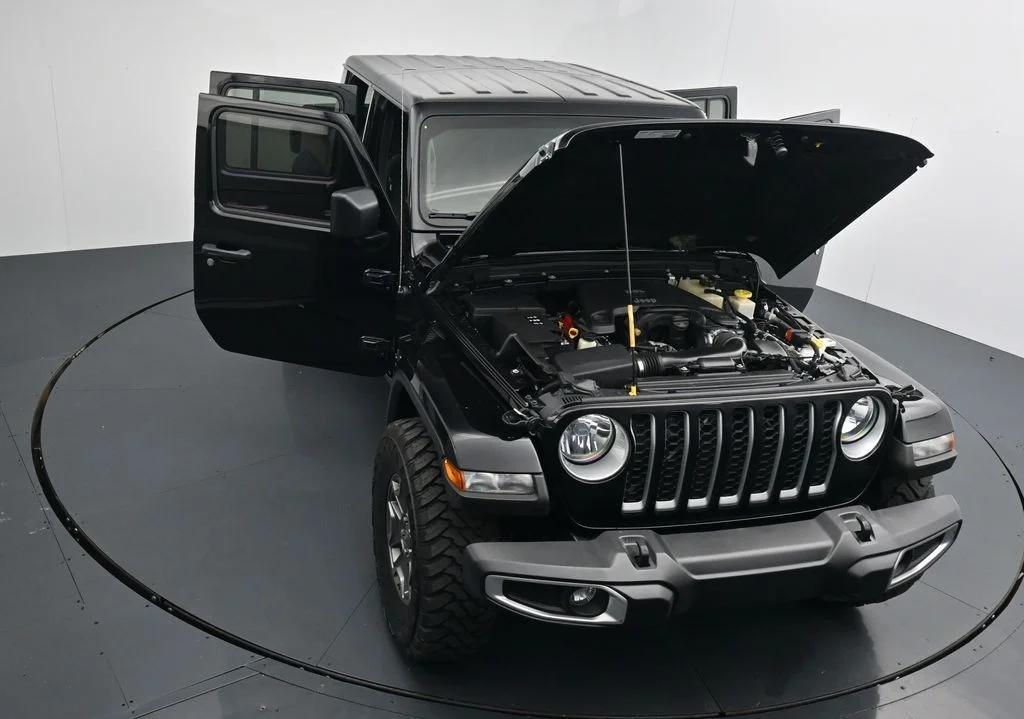Used 2021 Black Jeep Overland image 25
