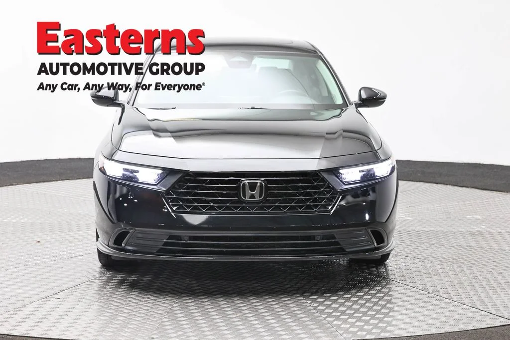 Used 2024 Black Honda EX-L image 2
