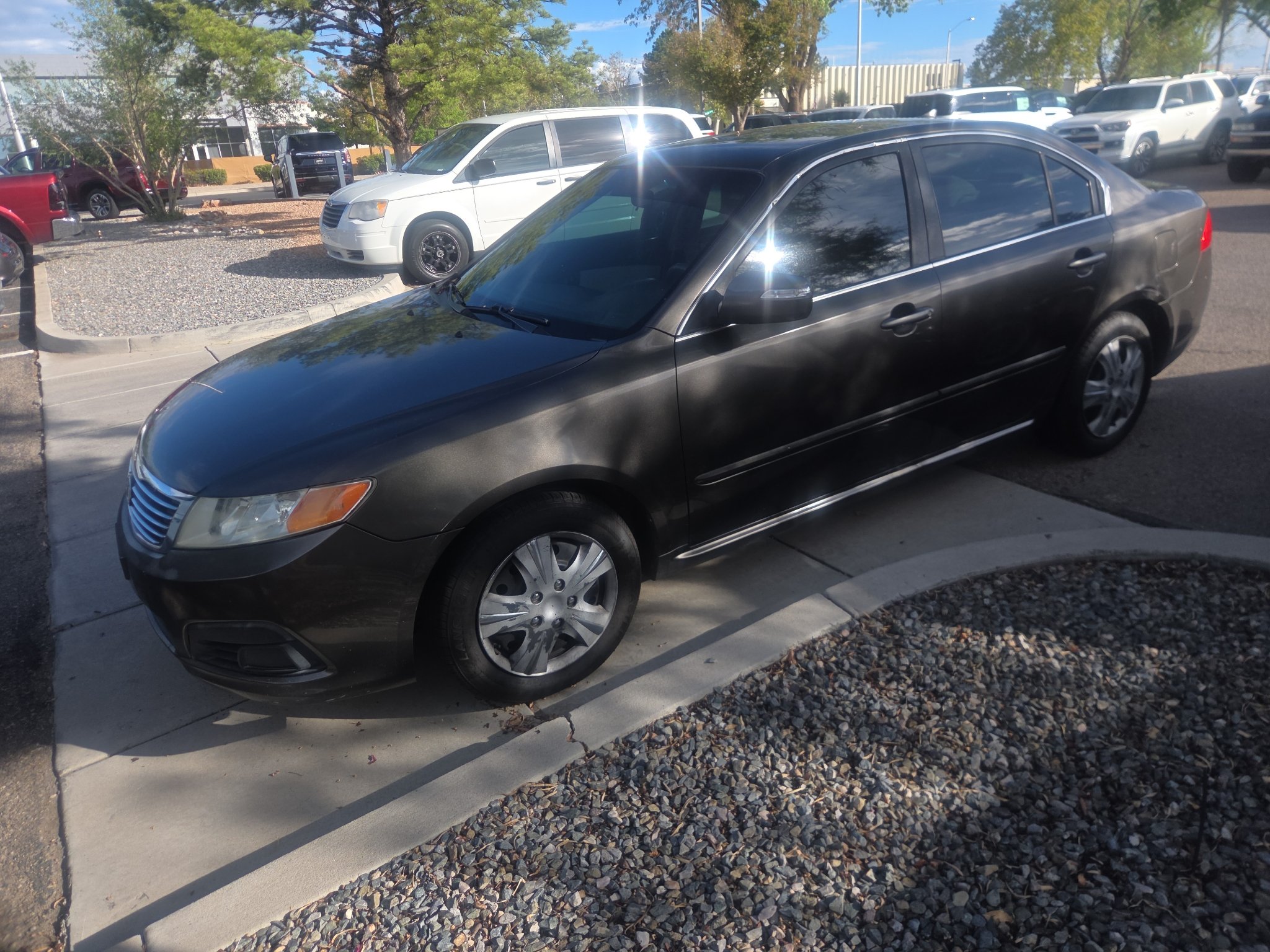 Used 2009  Kia LX image 1