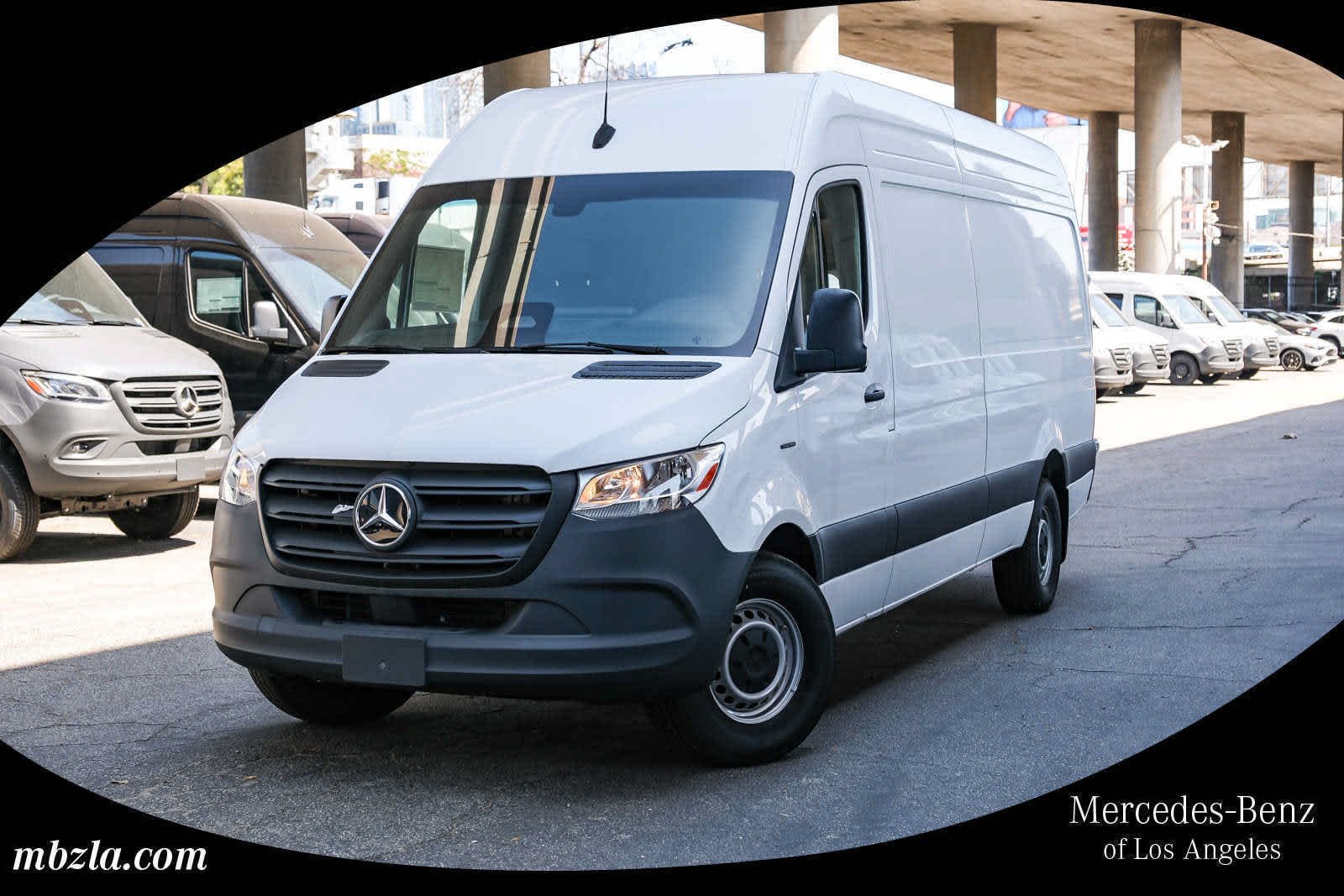 New 2025 Arctic+White Mercedes-Benz Cargo Van 170WB High Roof 113kw Battery RWD SO Mot image 2