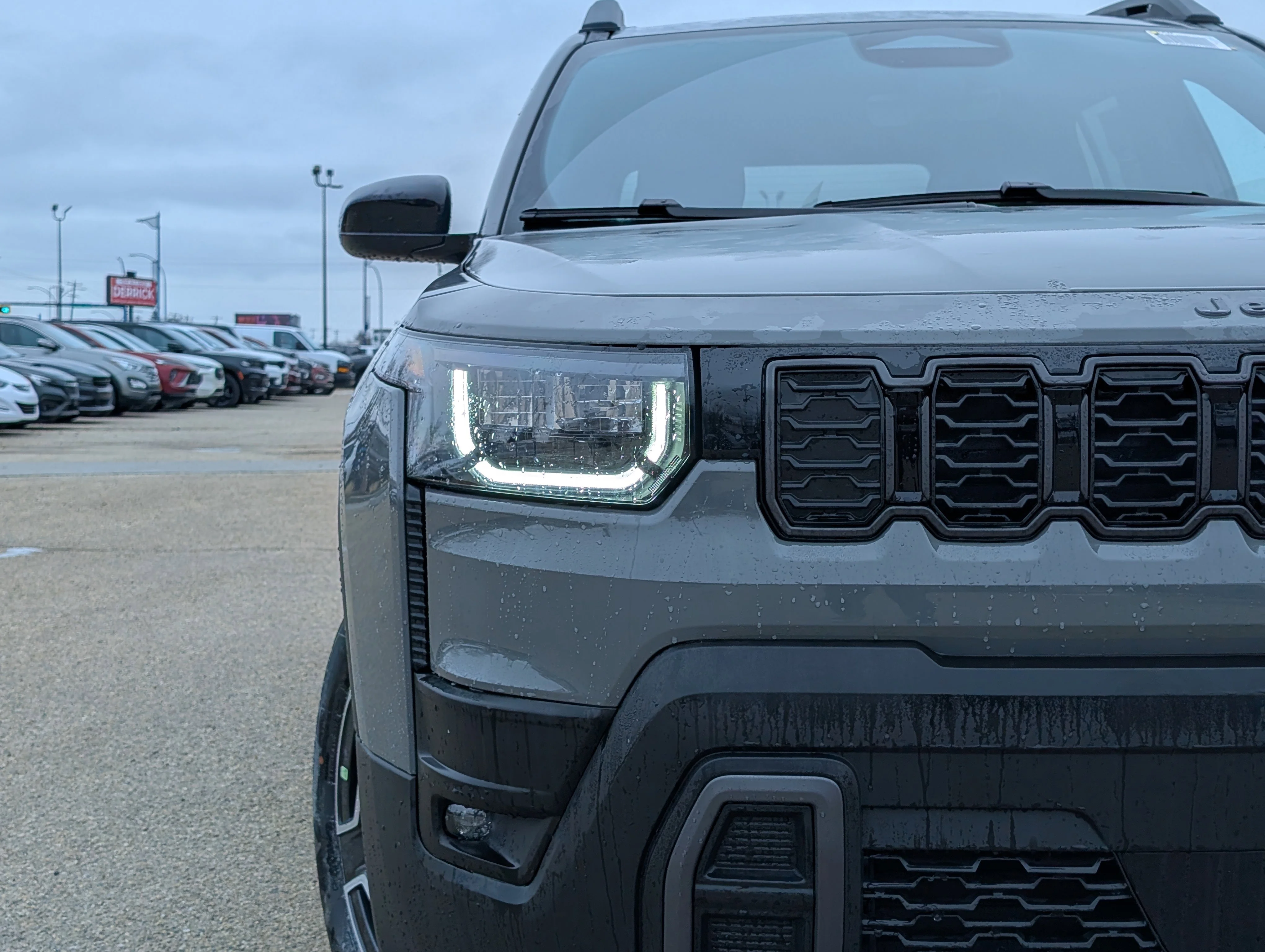 New 2026 Sting-Grey Jeep Laredo image 11