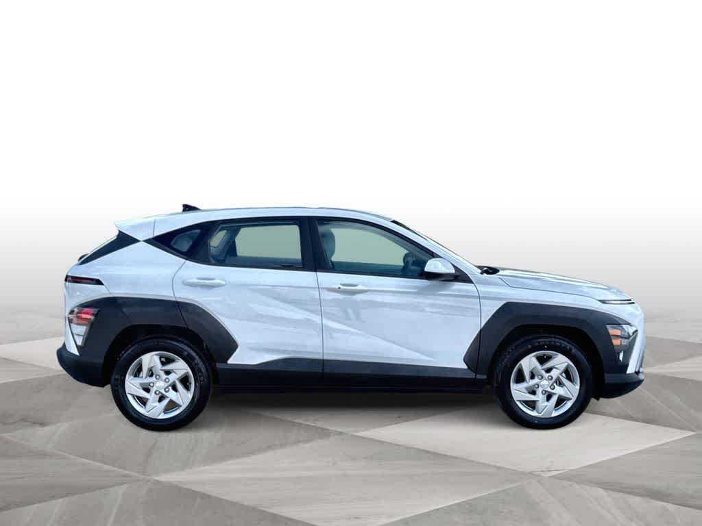 Used 2024 Atlas White Hyundai SE image 8