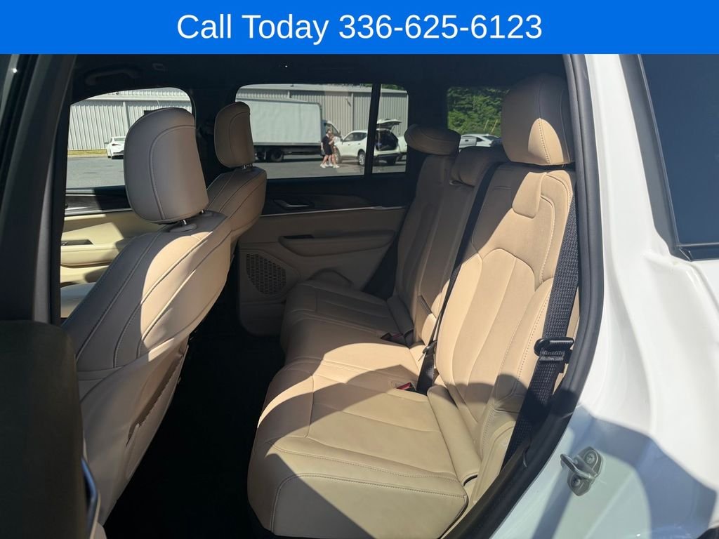 Used 2023 White Jeep Limited image 11