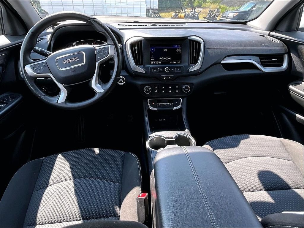 Used 2024 Summit White GMC SLE image 21
