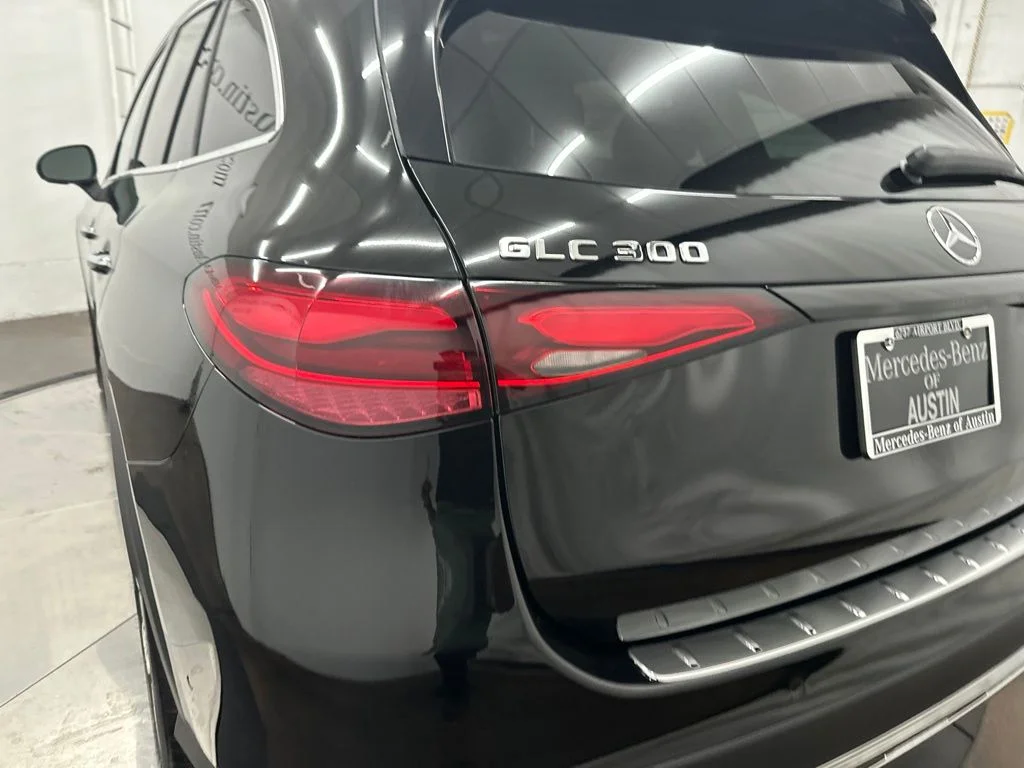 New 2027 Black Mercedes-Benz GLC 300 image 11