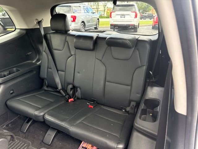 Used 2020 White Kia S image 10