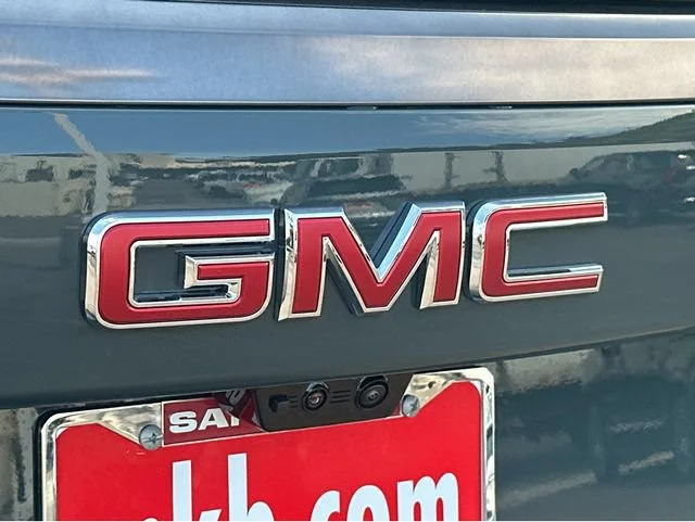 2026 GMC Yukon AT4 Ultimate - Photo 15