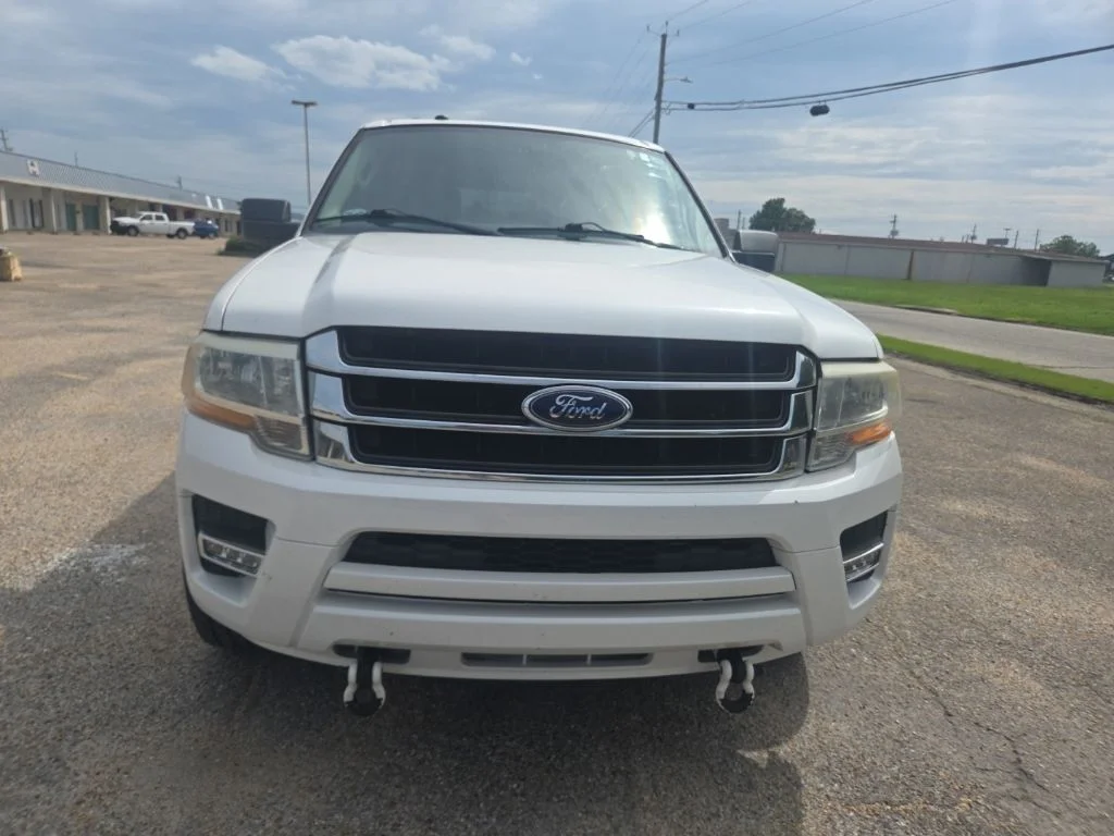 Used 2017 White Ford XLT image 2